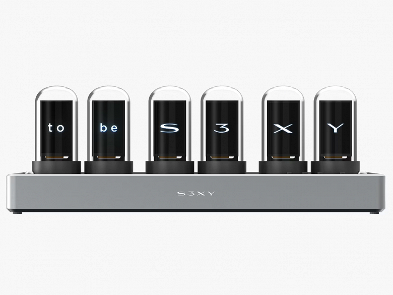 Tesla представила «секси» часы – с шестью экранами и не только