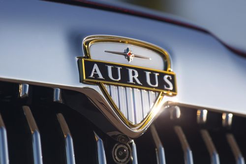 На бувшому заводі Toyota будуть збирати китайські Hongqi з емблемою Aurus - Aurus