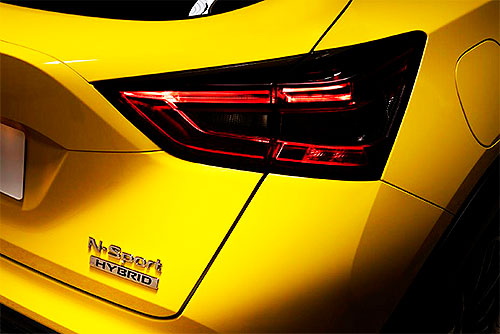 Оновлений міський кросовер Nissan Juke знову доступний в культовому жовтому кольорі