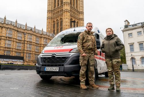 Розстріляну українську швидку показали у Лондоні