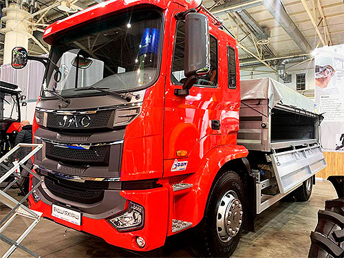 В Україні стартувало збирання вантажних автомобілів JAC