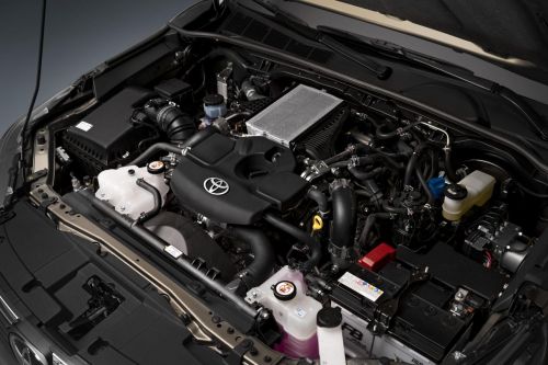 Toyota не відмовиться від дизельних двигунів у найближчі роки - дизель