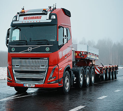 Volvo показала, навіщо потрібні найпотужніші тягачі FH780
