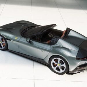 Подробиці про новий суперкар Ferrari 12Cilindri