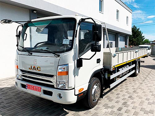 Дистрибутор JAC в Україні робить ставку на моделі вантажівок JAC N90 та JAC N120 - JAC