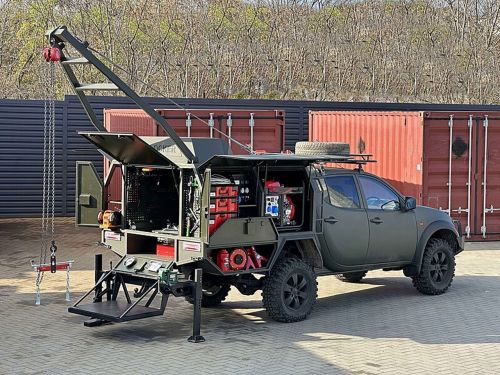 Міноборони прийняло на озроєння нову сучасну автомайстерню на базі пікапу