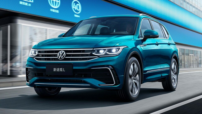 В России беспрецедентно подешевел Volkswagen Tiguan L. Кроссовер 2024 года можно заказать за 2,575 млн рублей