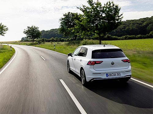 В Україні стартовали продажі нового Volkswagen Golf