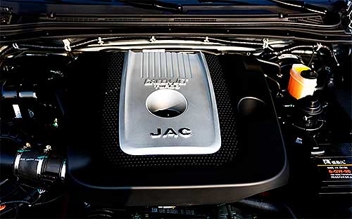 Огляд JAC JS6: Чому цей автомобіль вартий 900 000 грн. - JAC