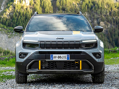 Jeep представляє ексклюзивну версію Jeep Avenger 4xe The North Face Edition - Jeep