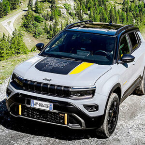 Jeep представляє ексклюзивну версію Jeep Avenger 4xe The North Face Edition