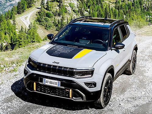 Jeep представляє ексклюзивну версію Jeep Avenger 4xe The North Face Edition - Jeep