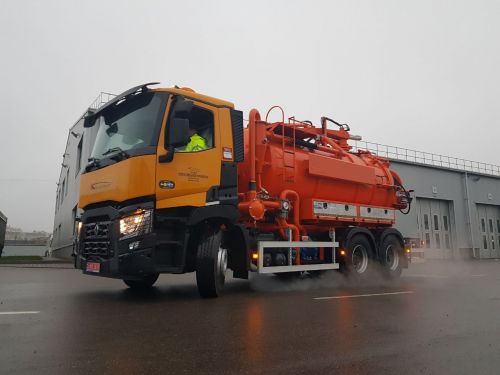 Renault Trucks представлє цікаві рішення зі спецнадбудовами - Renault