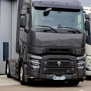 Renault Trucks також долучилась до підготовки жінок водійок вантажівок